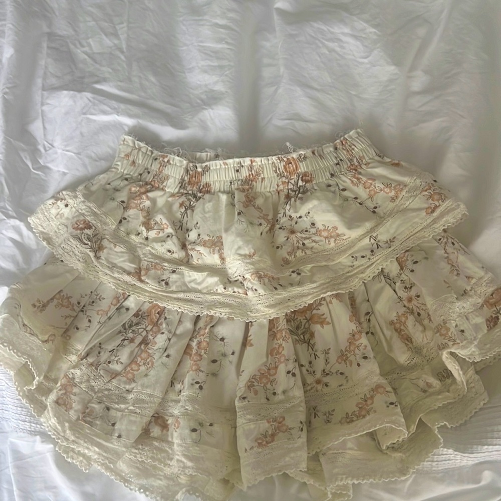 Ruffle mini skirt